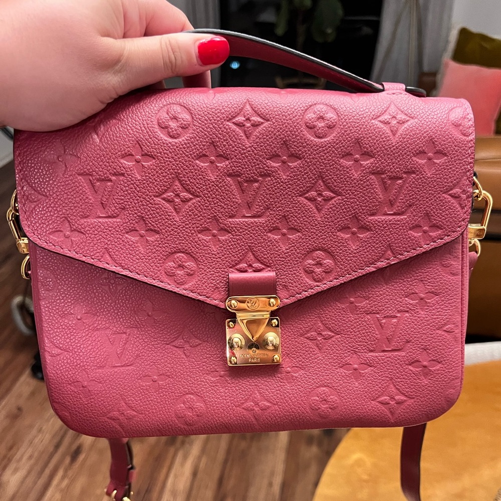 Louis Vuitton Pochette Matis